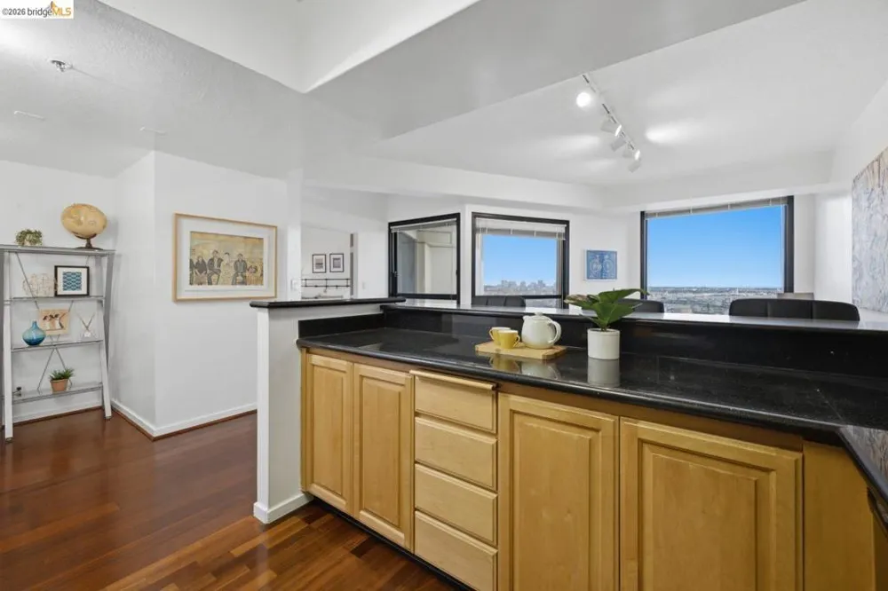 6363 Christie Ave #2701 Emeryville, CA 94608