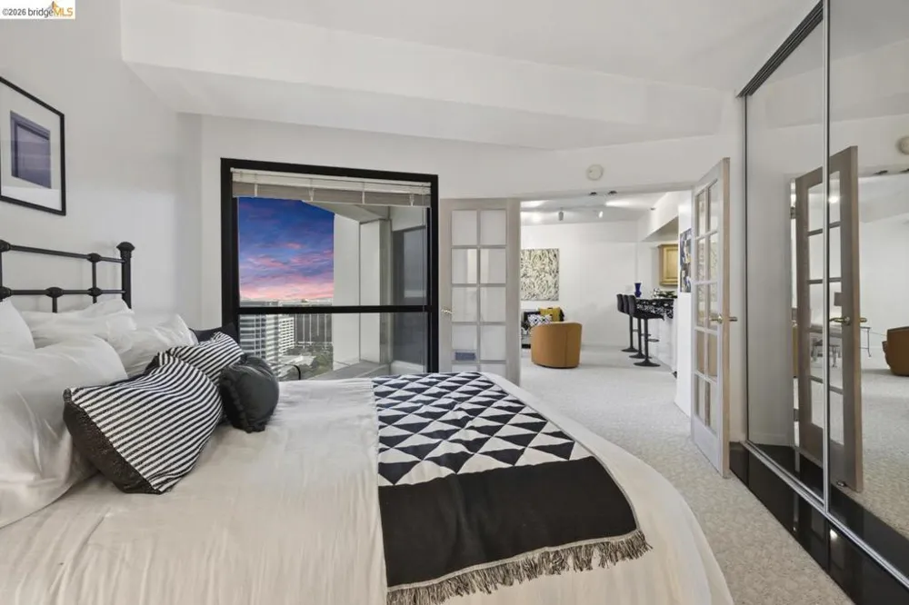6363 Christie Ave #2701 Emeryville, CA 94608
