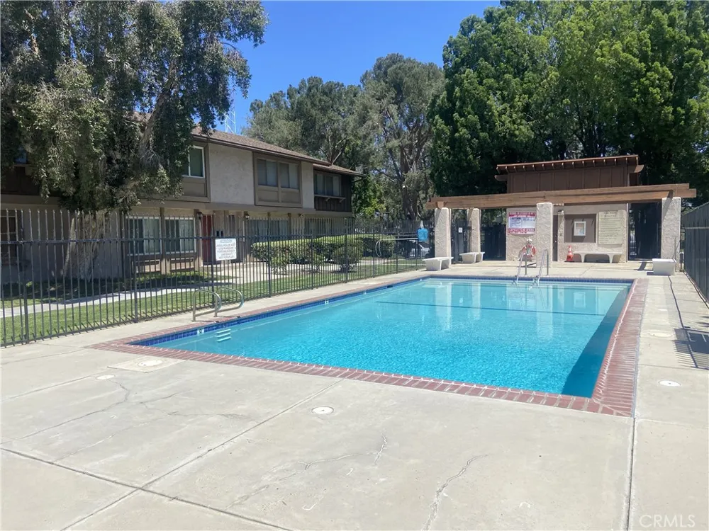 6659 Wilbur Avenue #17 Reseda, CA 91335