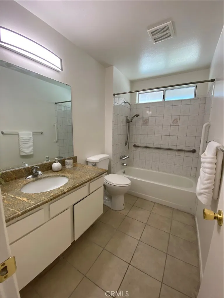 6659 Wilbur Avenue #17 Reseda, CA 91335