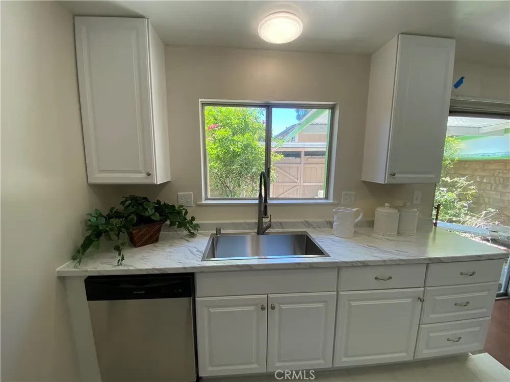 6659 Wilbur Avenue #17 Reseda, CA 91335