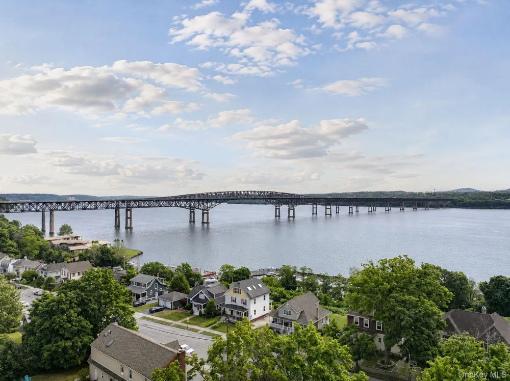 6 Leroy Place Newburgh, NY 12550
