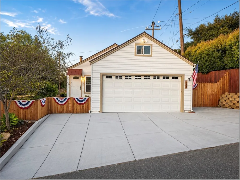 284 Heavenly Valley Newbury Park, CA 91320