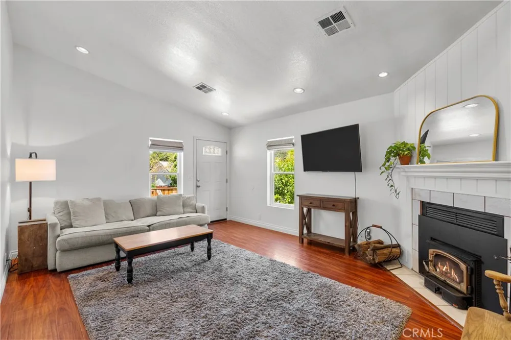 284 Heavenly Valley Newbury Park, CA 91320