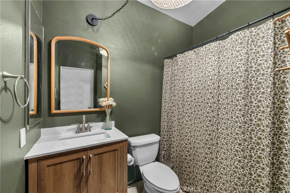 284 Heavenly Valley Newbury Park, CA 91320