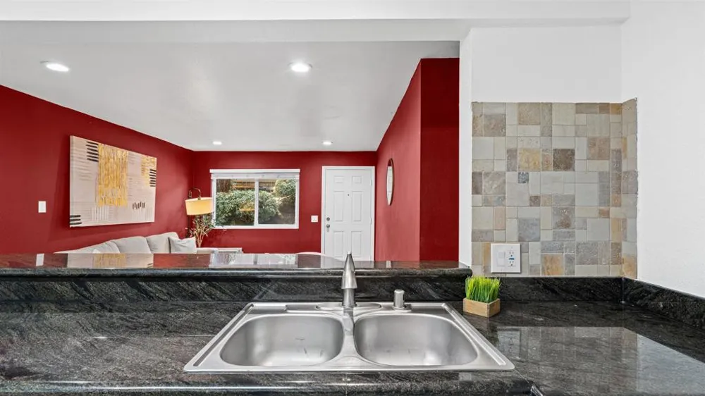 9860 Dale Avenue #C4 Spring Valley, CA 91977