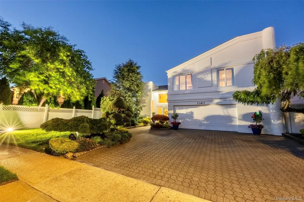3367 Jason Court Bellmore, NY 11710