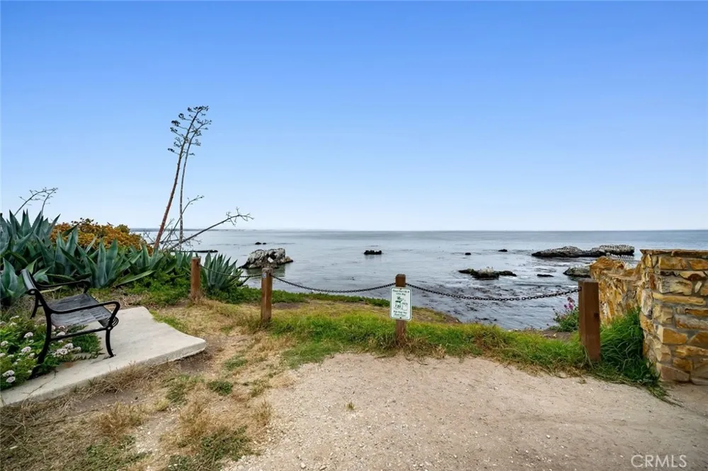 214 Boeker Avenue Pismo Beach, CA 93449