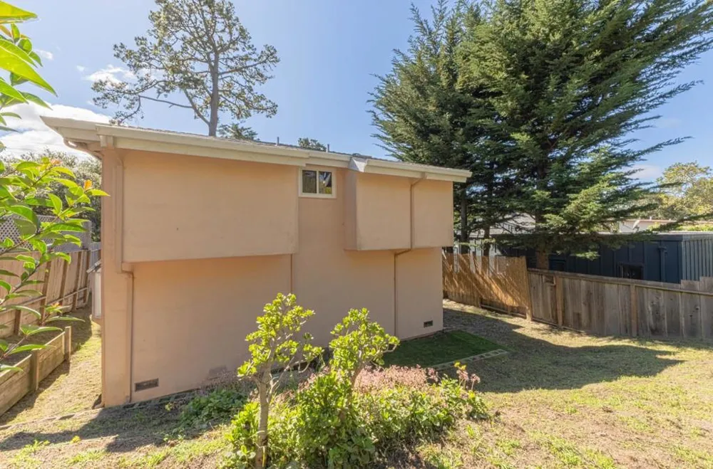 3239 Serra Avenue Carmel, CA 93923