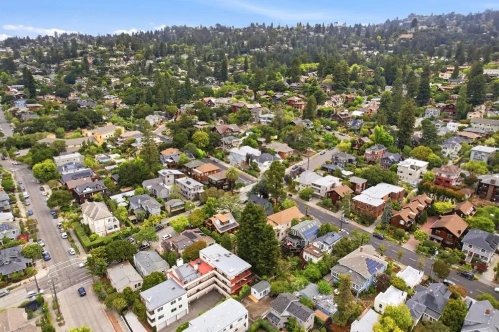 1409 Oxford Street #5 Berkeley, CA 94709