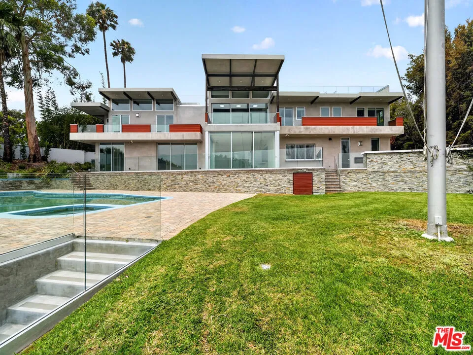 770 Paseo Miramar Pacific Palisades, CA 90272