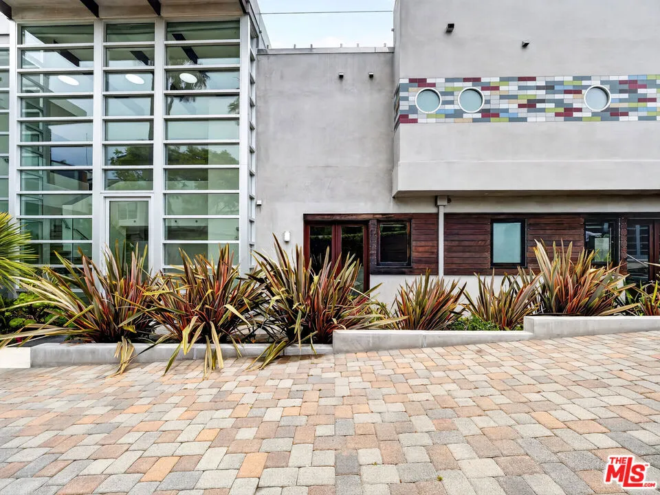 770 Paseo Miramar Pacific Palisades, CA 90272
