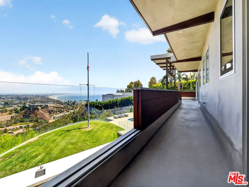 770 Paseo Miramar Pacific Palisades, CA 90272