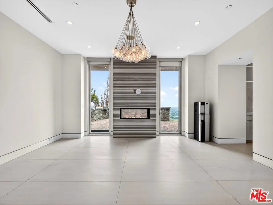770 Paseo Miramar Pacific Palisades, CA 90272