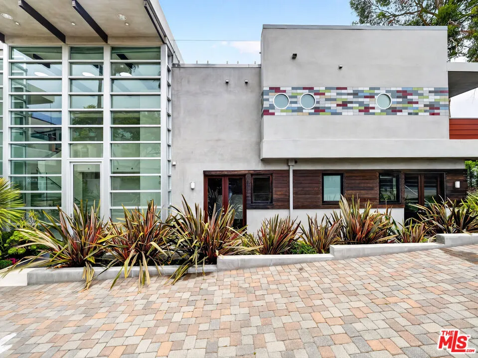 770 Paseo Miramar Pacific Palisades, CA 90272