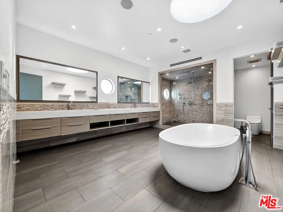 770 Paseo Miramar Pacific Palisades, CA 90272