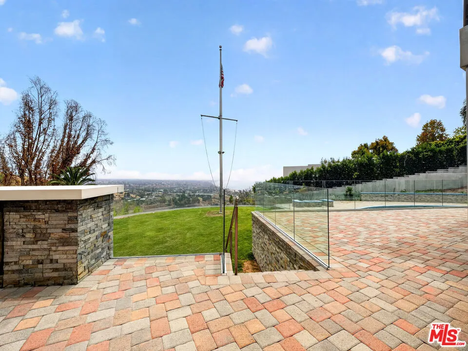 770 Paseo Miramar Pacific Palisades, CA 90272