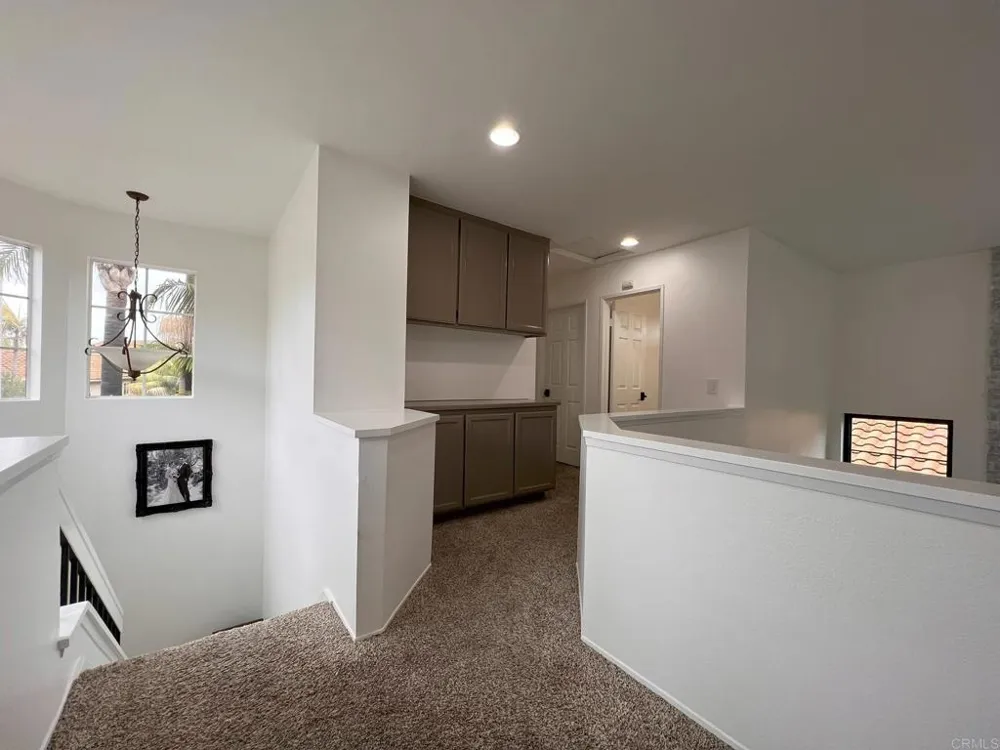 1967 Spanish Oak Way Vista, CA 92081