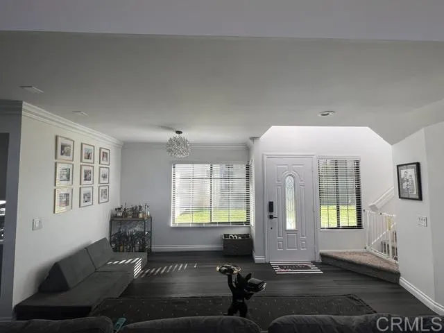 1967 Spanish Oak Way Vista, CA 92081