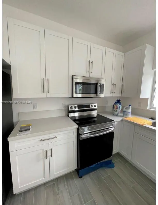 213 NW 12th St Pompano Beach, FL 33060