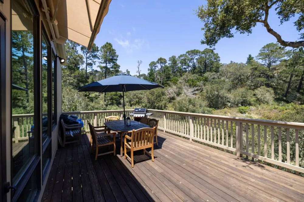 24875 Carmel Hills Drive Carmel, CA 93923