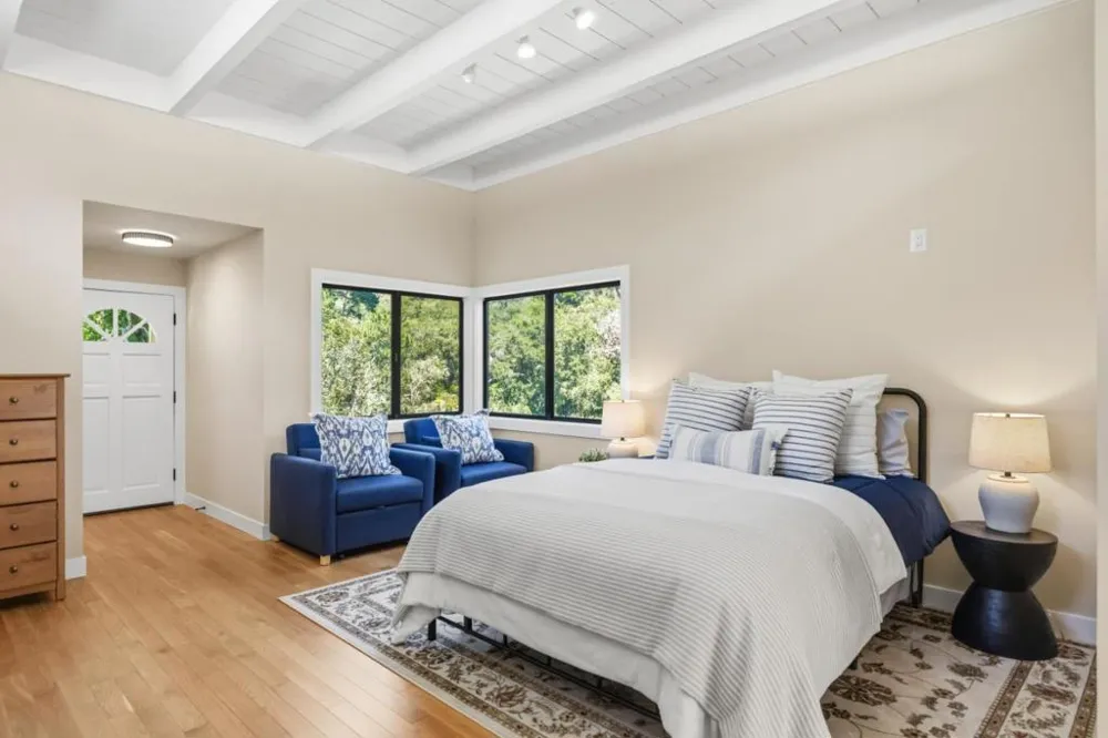 24875 Carmel Hills Drive Carmel, CA 93923