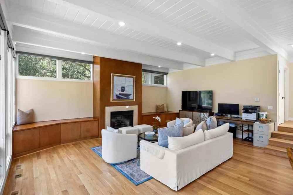 24875 Carmel Hills Drive Carmel, CA 93923