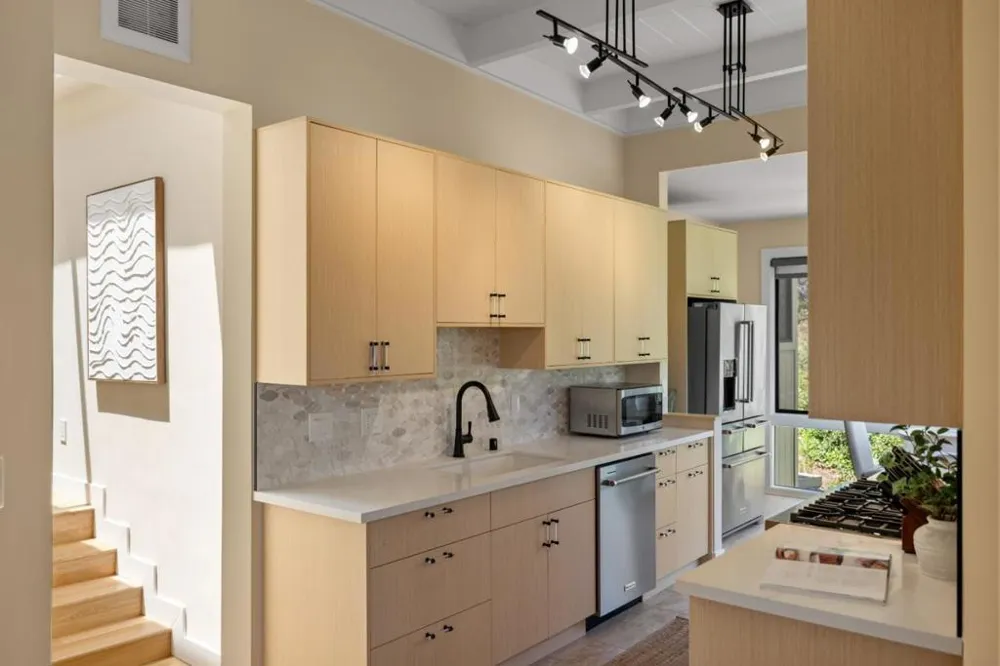 24875 Carmel Hills Drive Carmel, CA 93923