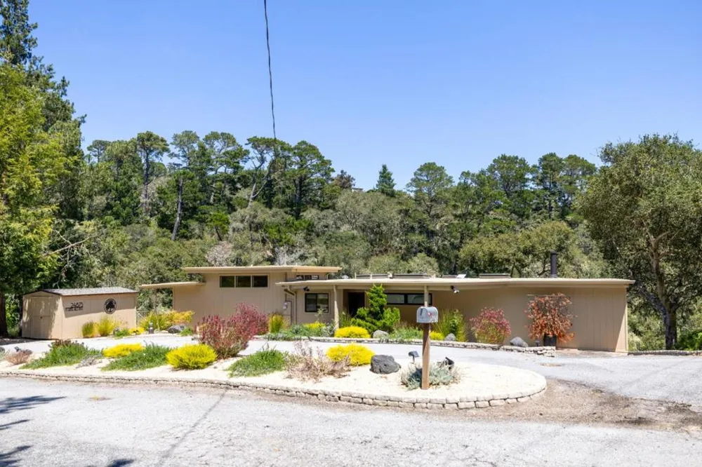 24875 Carmel Hills Drive Carmel, CA 93923