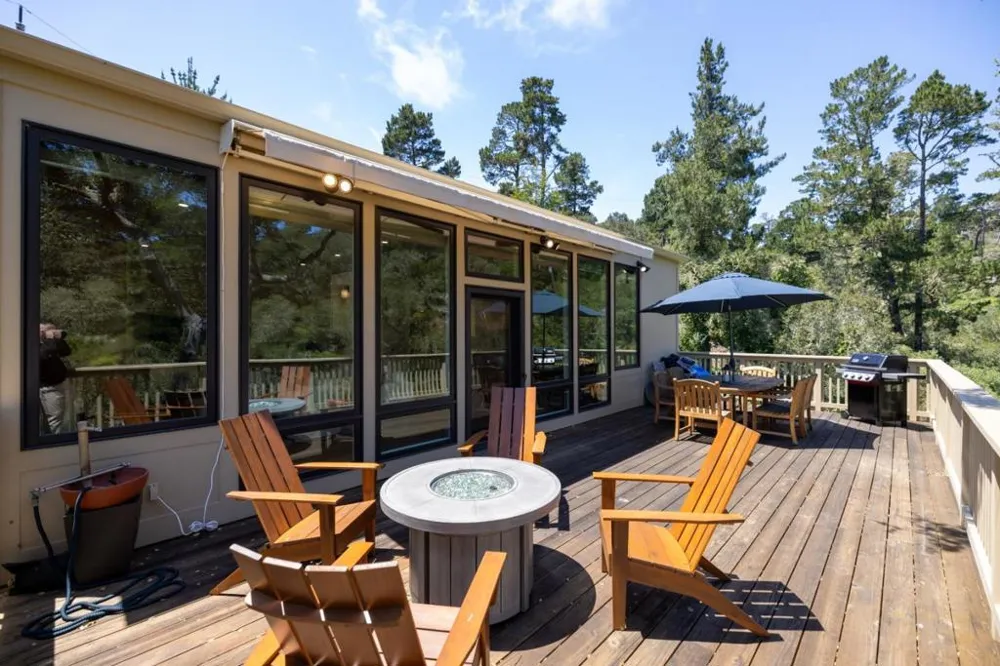 24875 Carmel Hills Drive Carmel, CA 93923