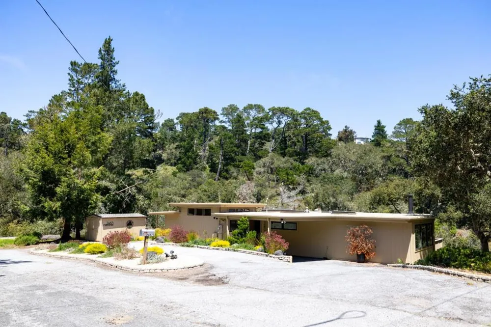 24875 Carmel Hills Drive Carmel, CA 93923