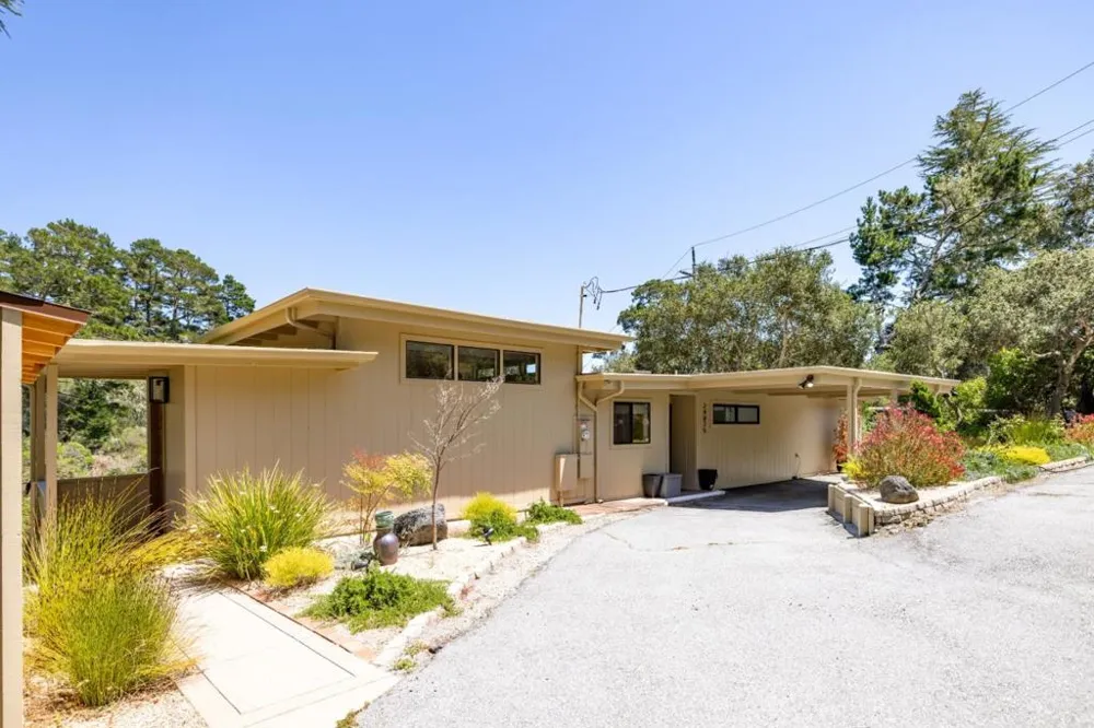 24875 Carmel Hills Drive Carmel, CA 93923