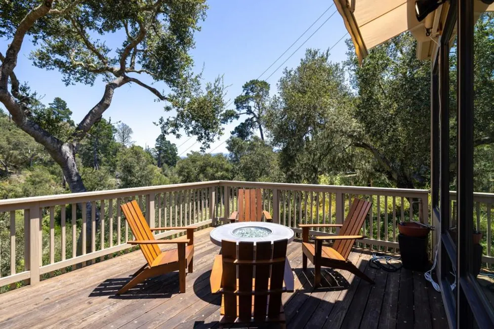 24875 Carmel Hills Drive Carmel, CA 93923