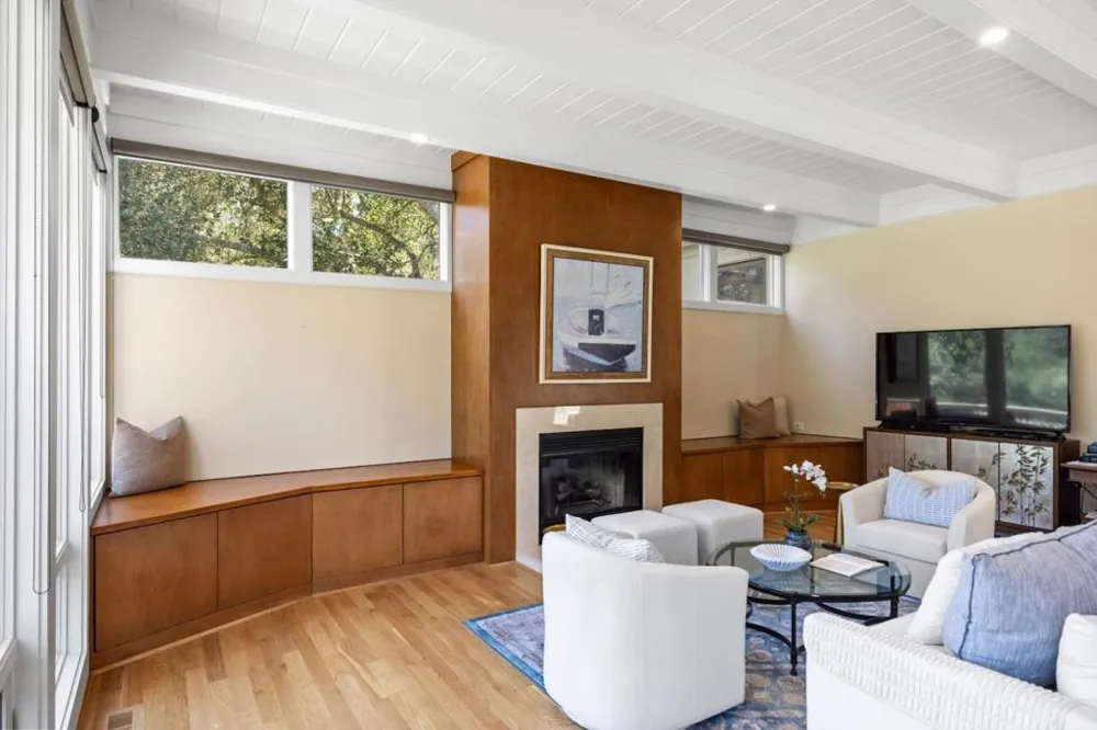 24875 Carmel Hills Drive Carmel, CA 93923