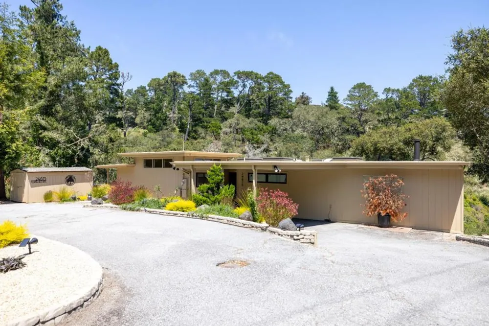 24875 Carmel Hills Drive Carmel, CA 93923
