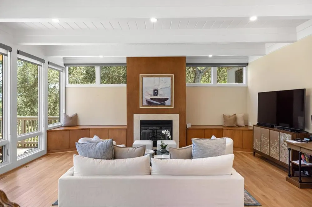 24875 Carmel Hills Drive Carmel, CA 93923