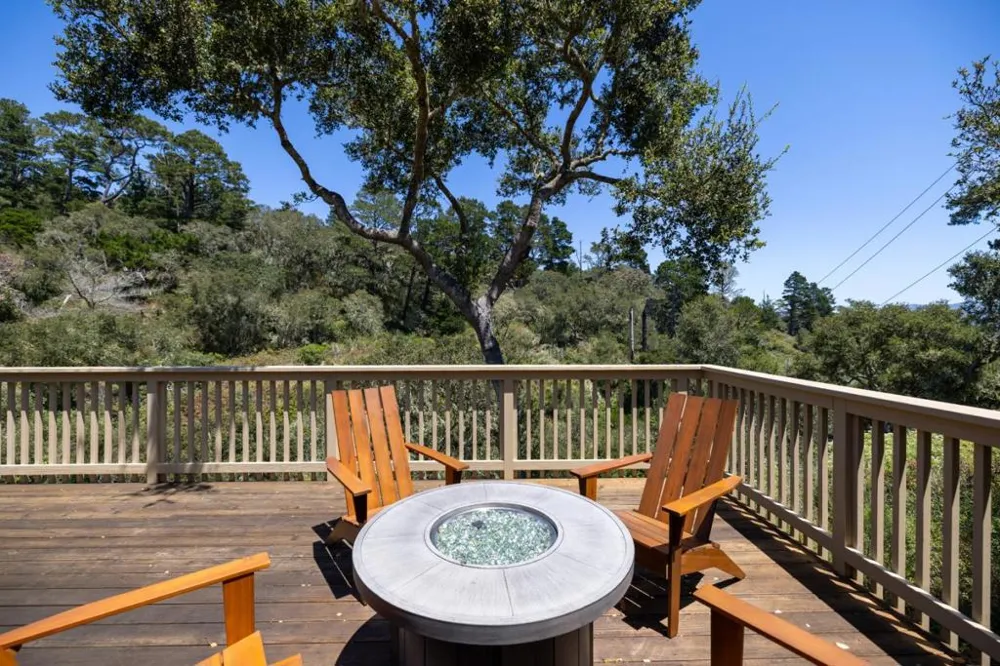 24875 Carmel Hills Drive Carmel, CA 93923