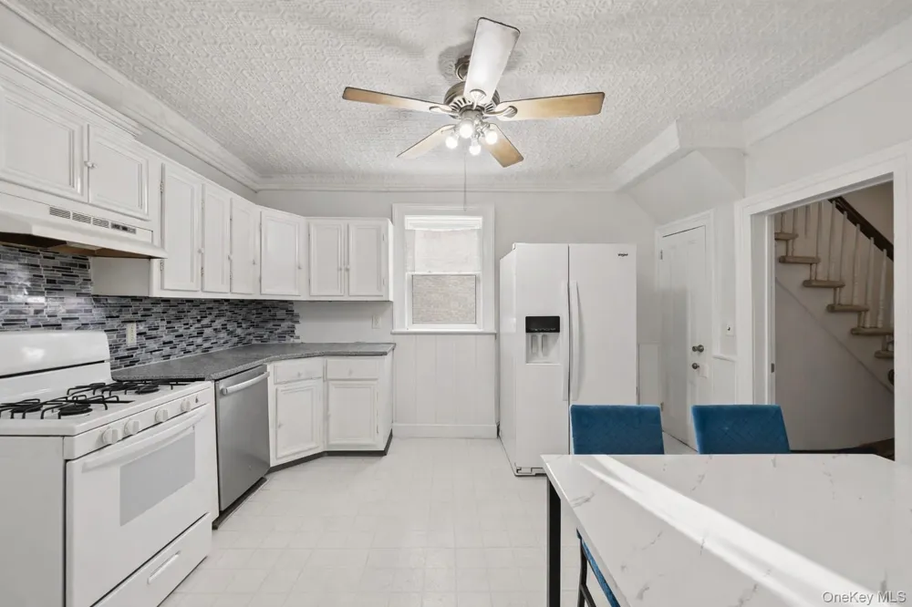 19 W Maple Avenue Suffern, NY 10901