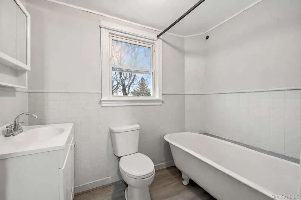 19 W Maple Avenue Suffern, NY 10901