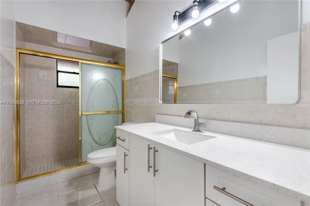 601 Leslie Dr Hallandale Beach, FL 33009
