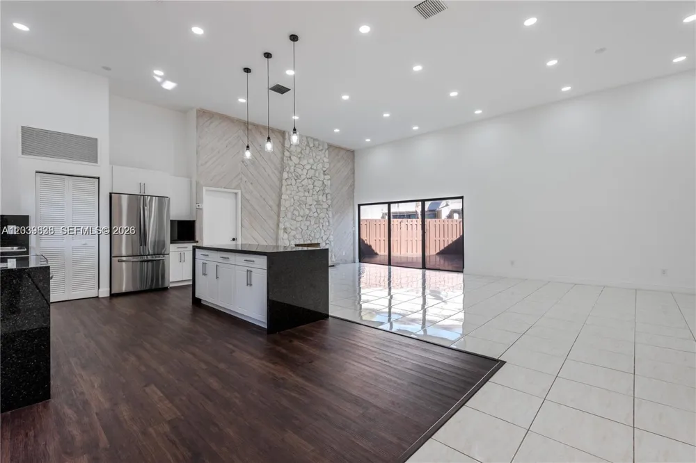 601 Leslie Dr Hallandale Beach, FL 33009