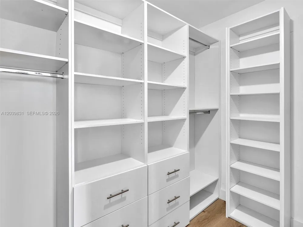 1300 E Brickell Bay Dr #4202 Miami, FL 33131