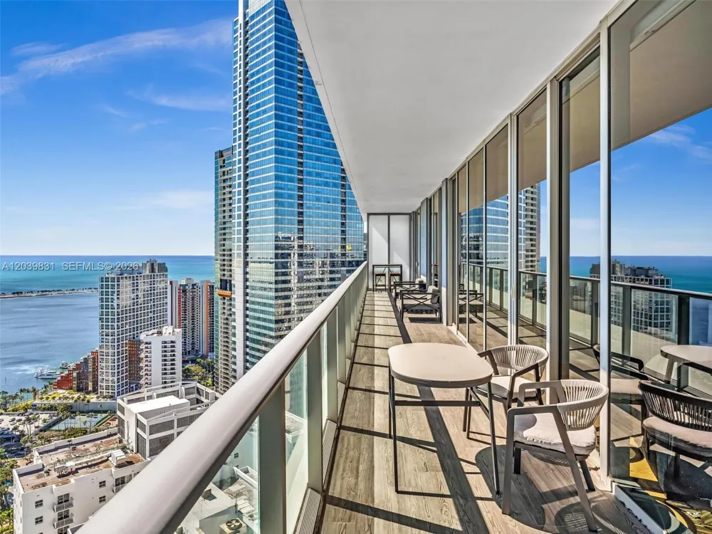 1300 E Brickell Bay Dr #4202 Miami, FL 33131