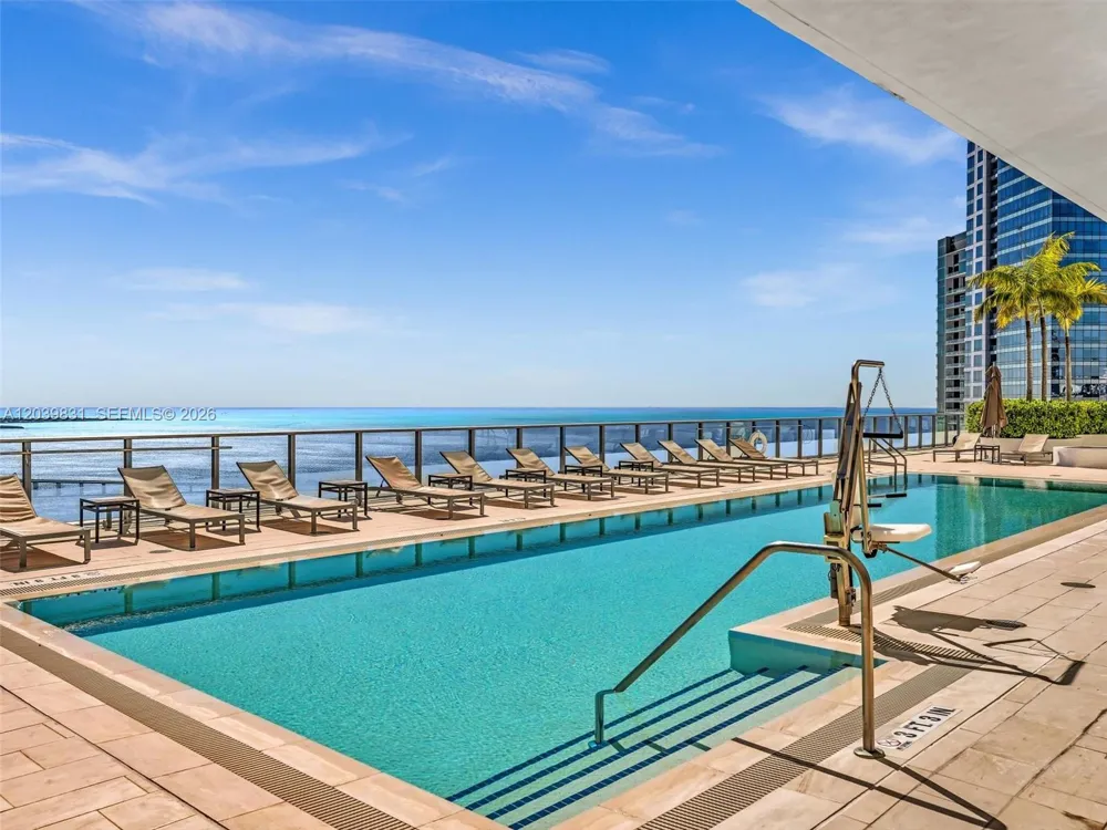 1300 E Brickell Bay Dr #4202 Miami, FL 33131
