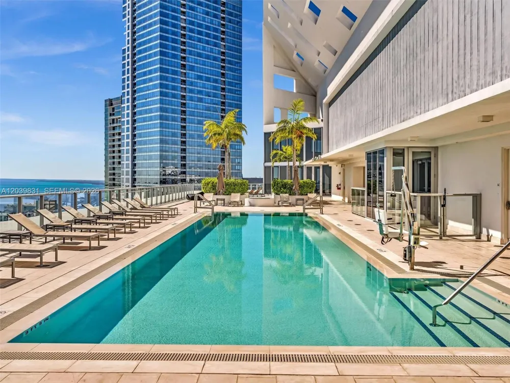1300 E Brickell Bay Dr #4202 Miami, FL 33131