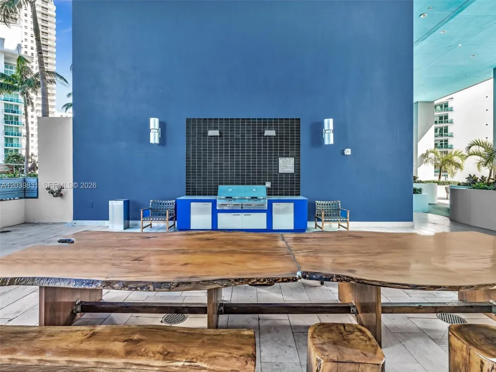1300 E Brickell Bay Dr #4202 Miami, FL 33131