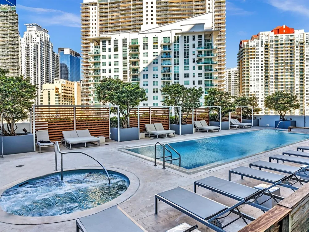 1300 E Brickell Bay Dr #4202 Miami, FL 33131