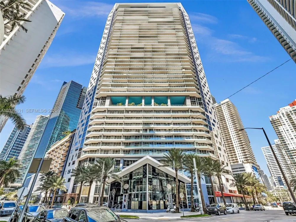 1300 E Brickell Bay Dr #4202 Miami, FL 33131