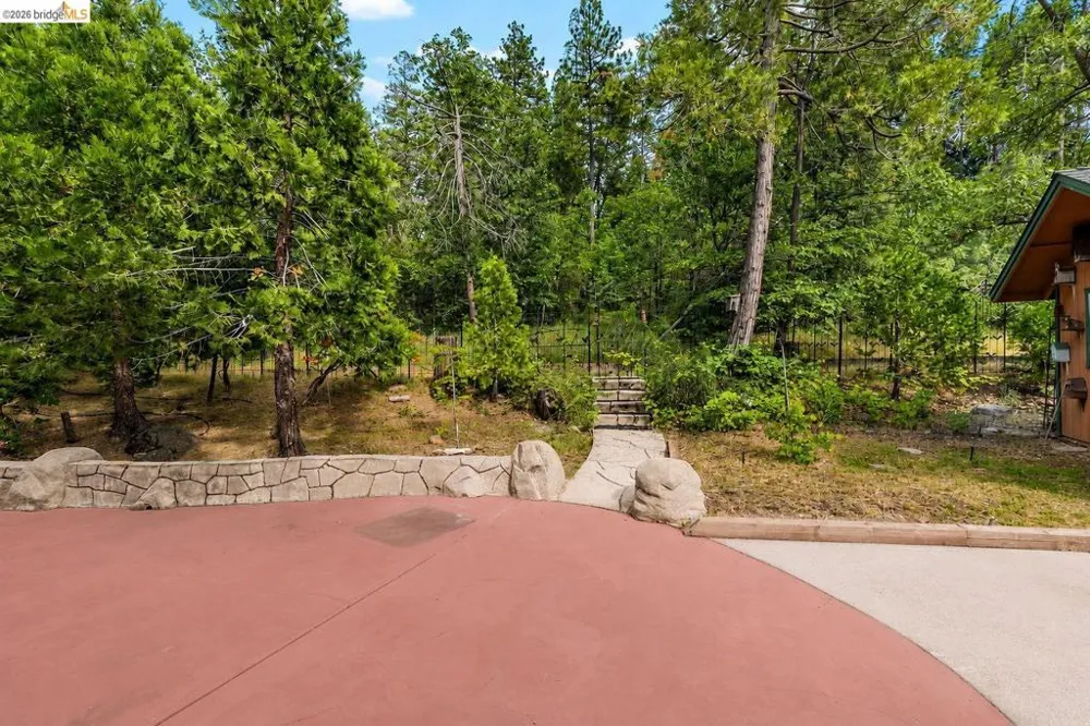 22401 Ridge Road Twain Harte, CA 95383