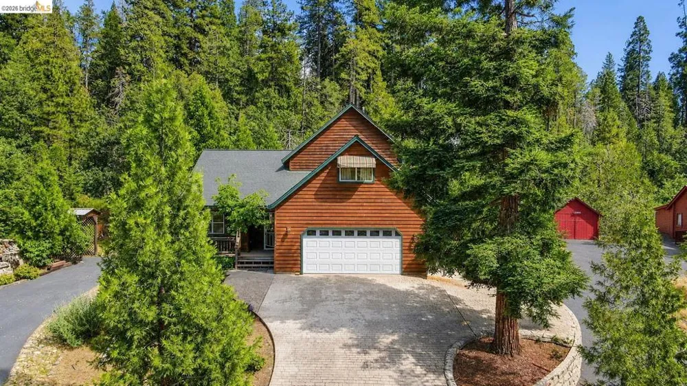 22401 Ridge Road Twain Harte, CA 95383